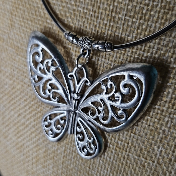 Beautiful Tibetan Bead Butterfly Necklace - Picture 2 of 7